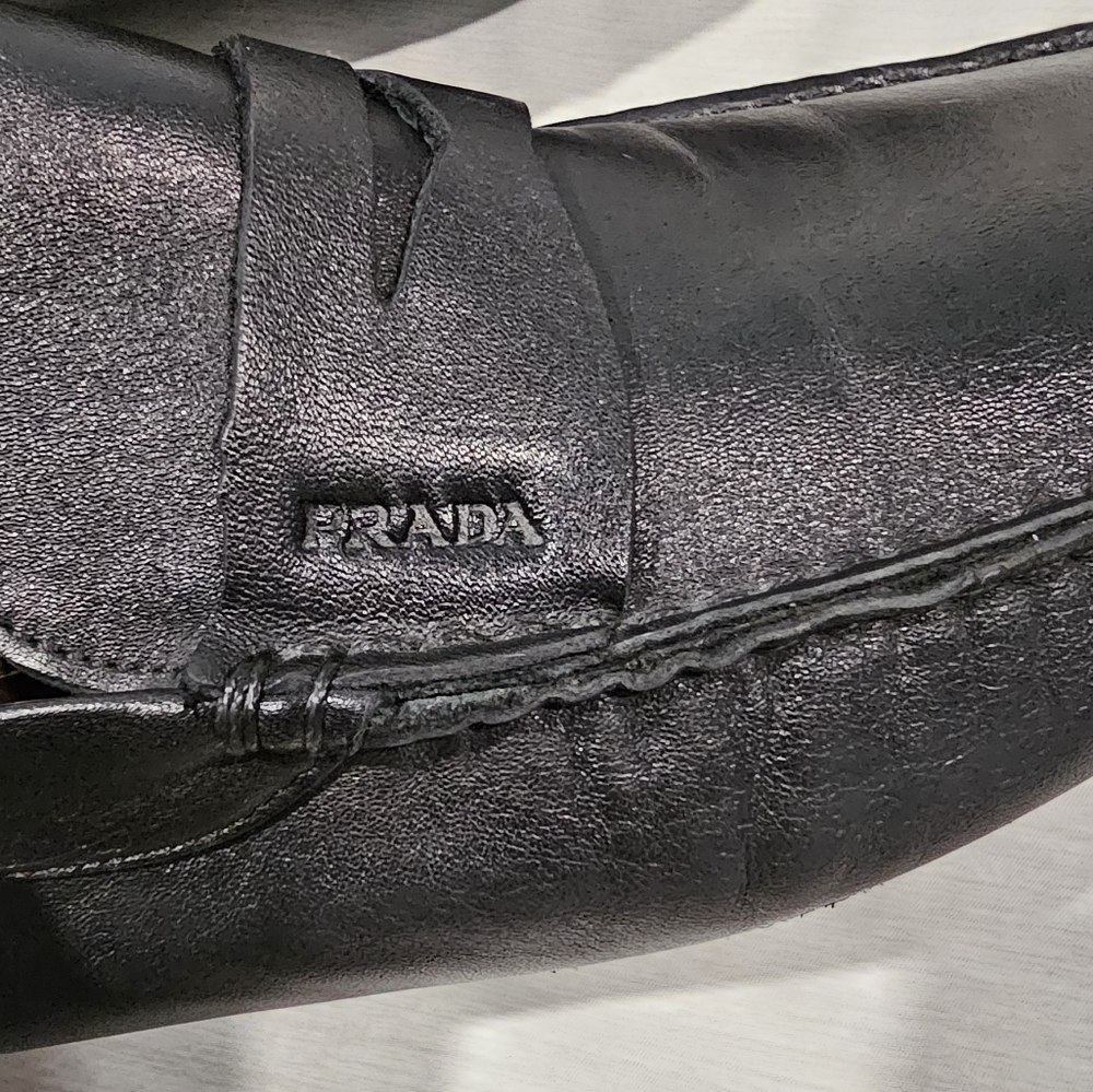 Prada Black Loafers Luxurious Slip-Ons - Picture 4 of 9
